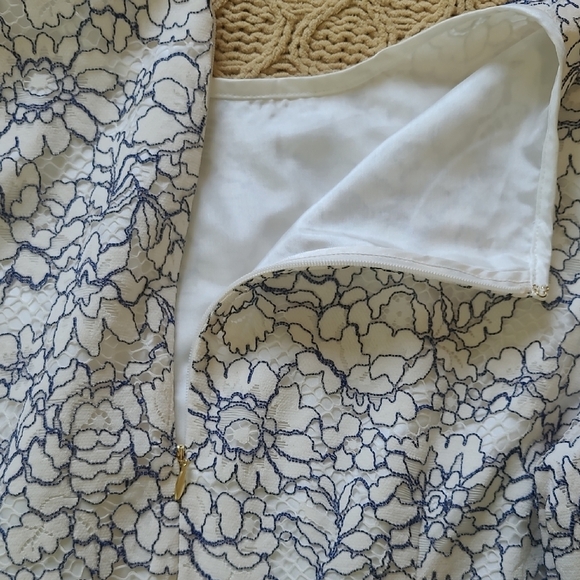 Draper James White & Blue Western Lace 'Rosslyn' Dress - Size 8 - Picture 5 of 10